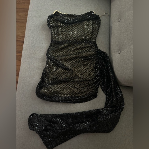 Fashion Nova Lilian Draped Sequin Mini Dress Black Size XS Brand New ✨ - Picture 4 of 4